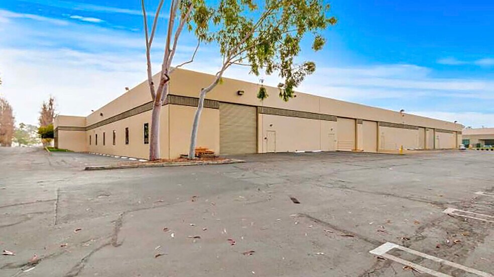 More Photos Of 1980-2000 W Corporate Way, Anaheim Light Manufacturing For Sale