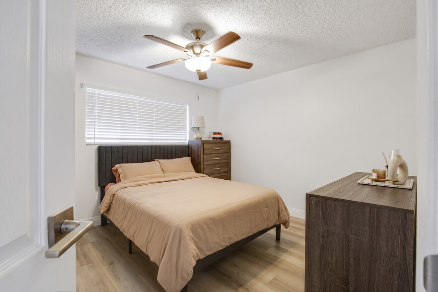 More Photos Of 817 Mira Mar Ave, Long Beach Apartments For Sale
