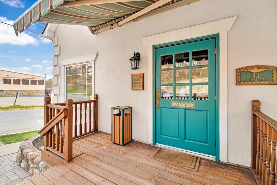 More Photos Of 33 Orange Ave, Walden Restaurant For Sale