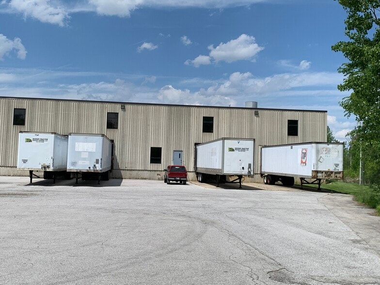 More Photos Of 3605 Independence Dr, Fort Wayne Warehouse For Sale