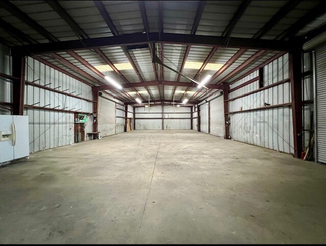 More Photos Of 10565 Limonite Ave, Jurupa Valley Warehouse For Lease