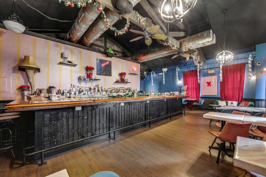 More Photos Of 285 Glenwood Ave, Bloomfield Restaurant For Sale