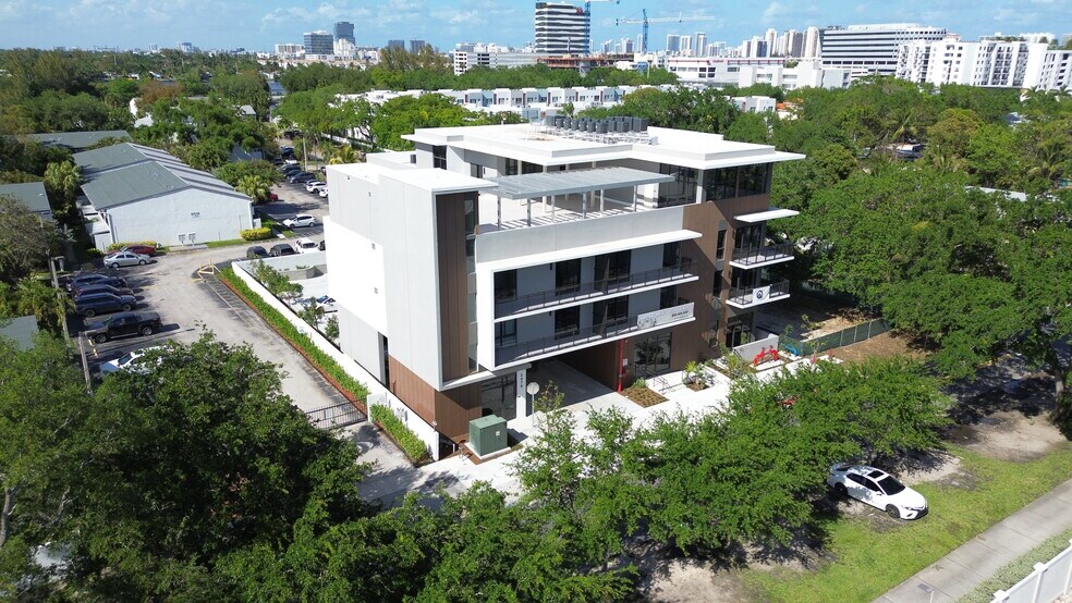 Primary Photo Of 2479 Northeast 192 Street, Miami Apartments For Lease