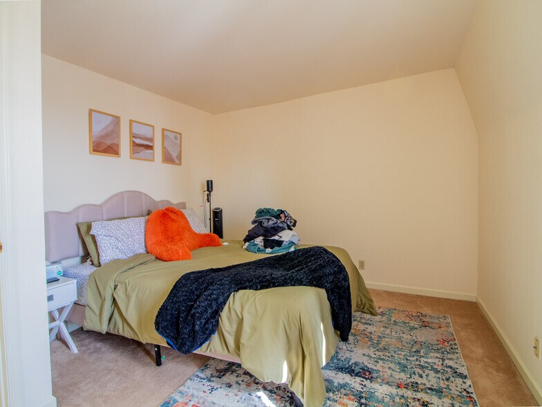 More Photos Of 1911 S 11th St, Saint Louis Apartments For Sale