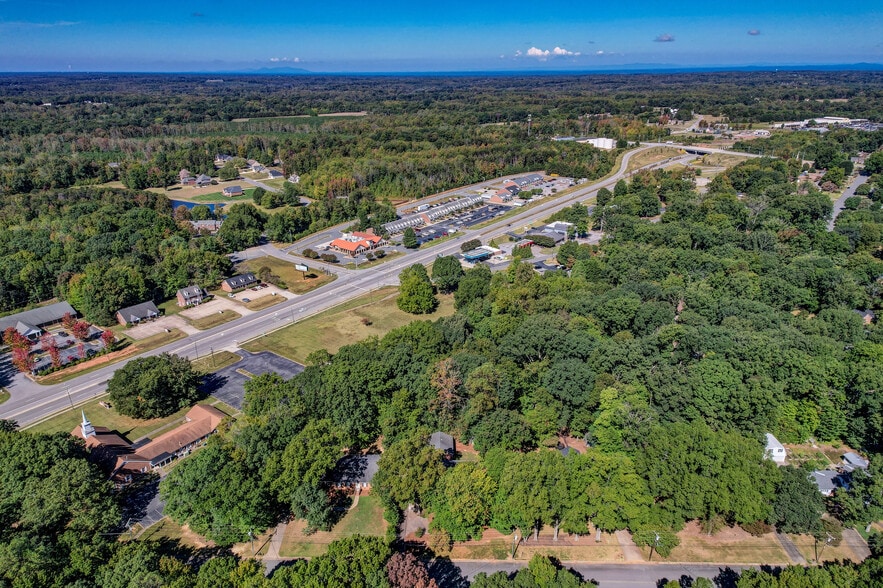 More Photos Of 1311 Freeway Dr, Reidsville Office For Lease