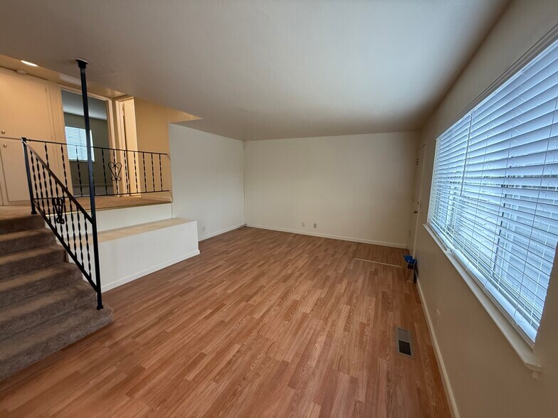 More Photos Of 190 Evandale Ave, Mountain View Apartments For Sale