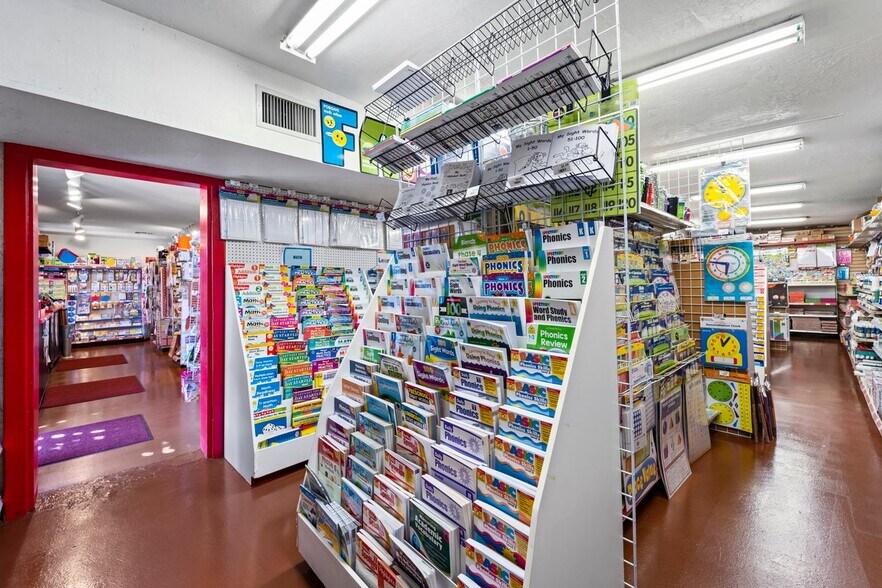 More Photos Of 6830 N 35th Ave, Phoenix Freestanding For Sale