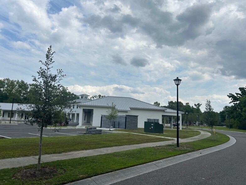 More Photos Of 555 Shadowmoss Pkwy, Charleston General Retail For Lease