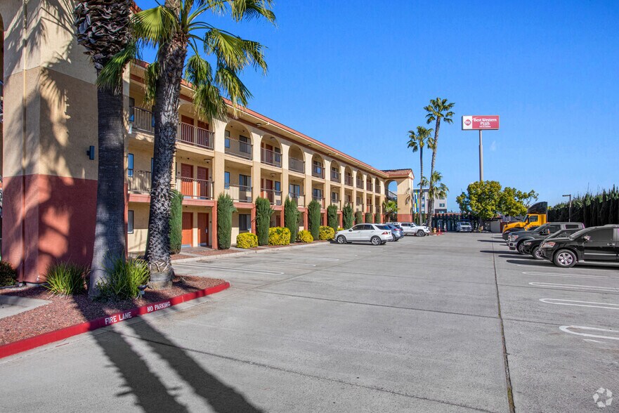 More Photos Of 1415 E Yosemite Ave, Manteca Hotel For Lease
