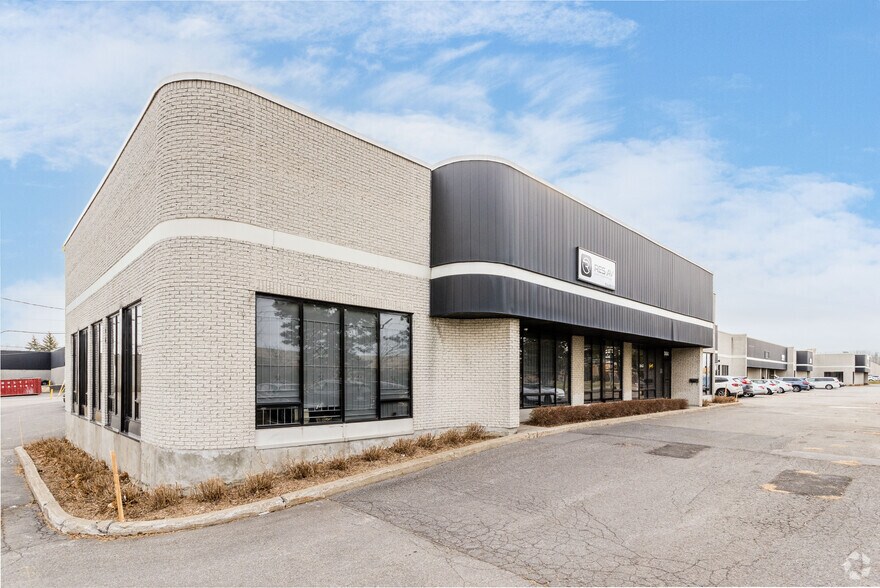 More Photos Of 3450-3560 Boul Poirier, Montréal Warehouse For Lease