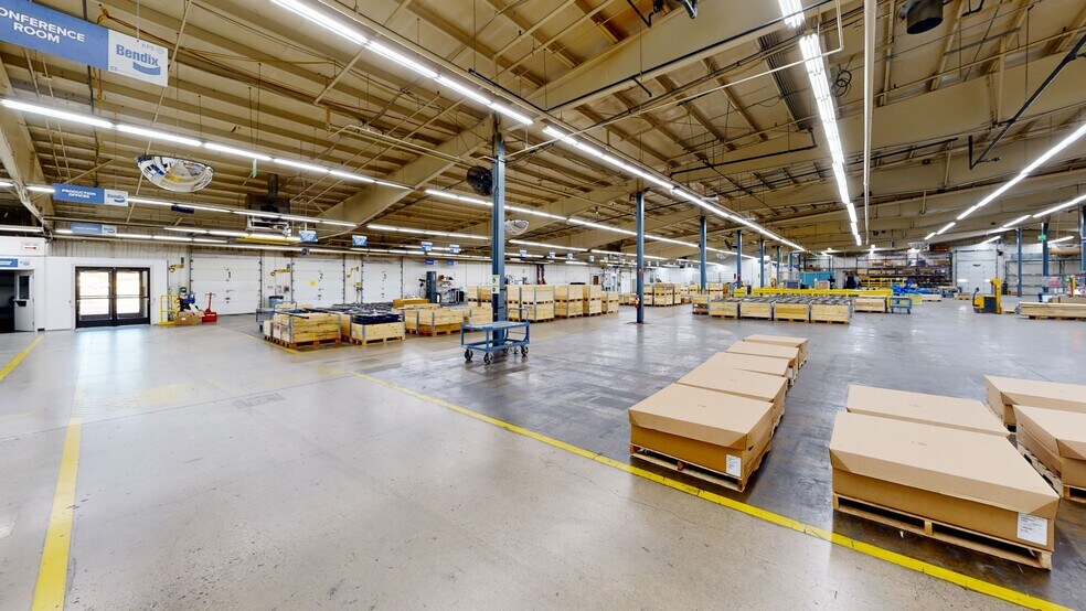 More Photos Of 2051 Riverfork Dr, Huntington Manufacturing For Lease