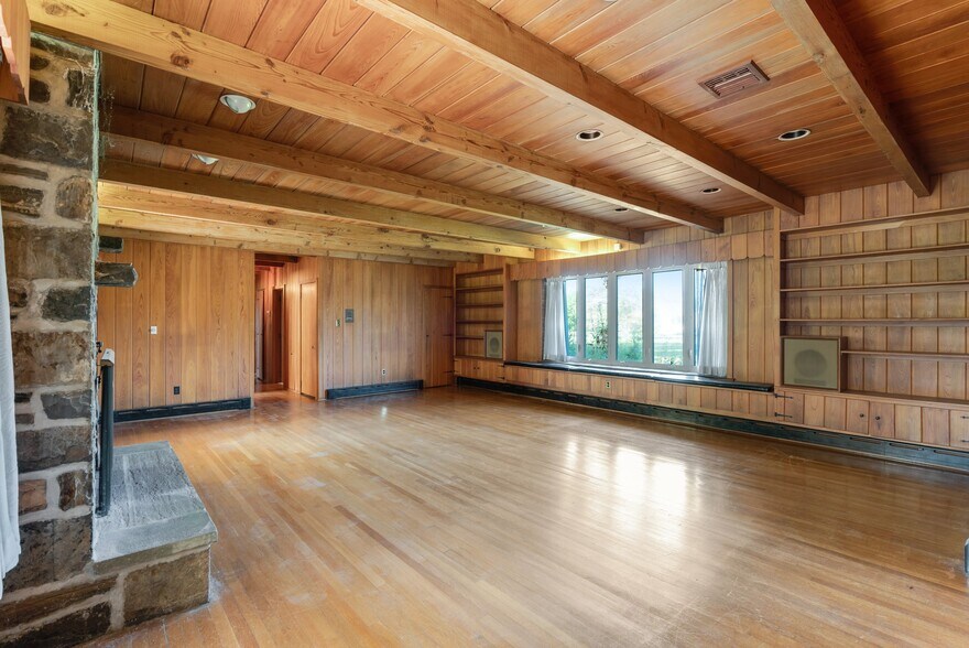More Photos Of 3022 Whitehall Road, Norristown Land For Sale