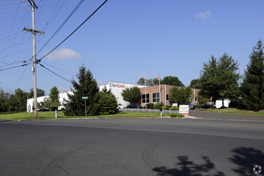 Primary Photo Of 220 Commerce Dr, Montgomeryville Warehouse For Sale