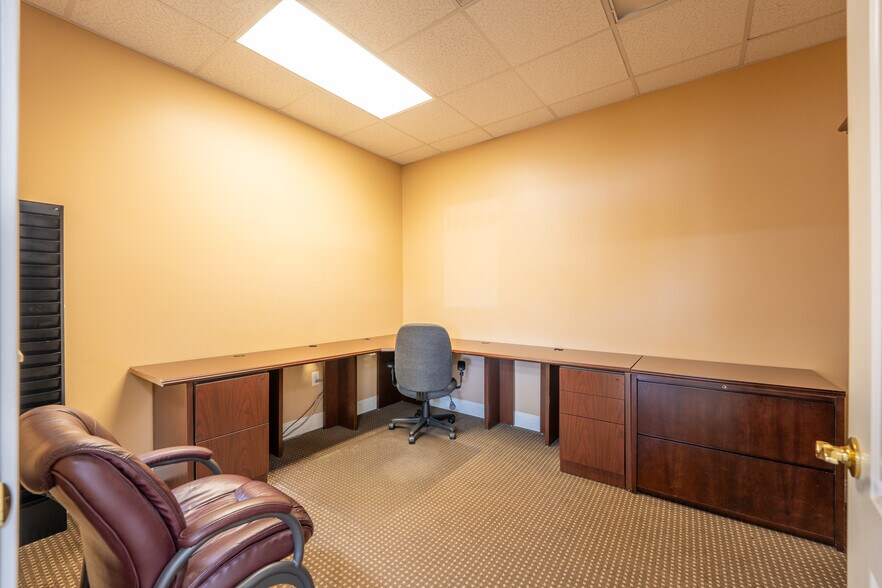 More Photos Of 2840 Ligonier St, Latrobe Office For Sale