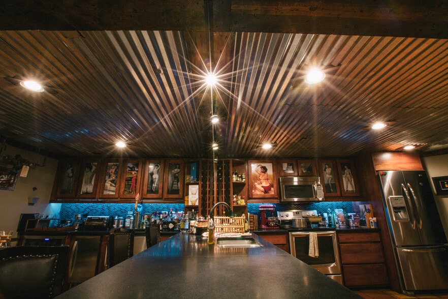 More Photos Of 114-116 17th Ave S, Nashville Office For Sale