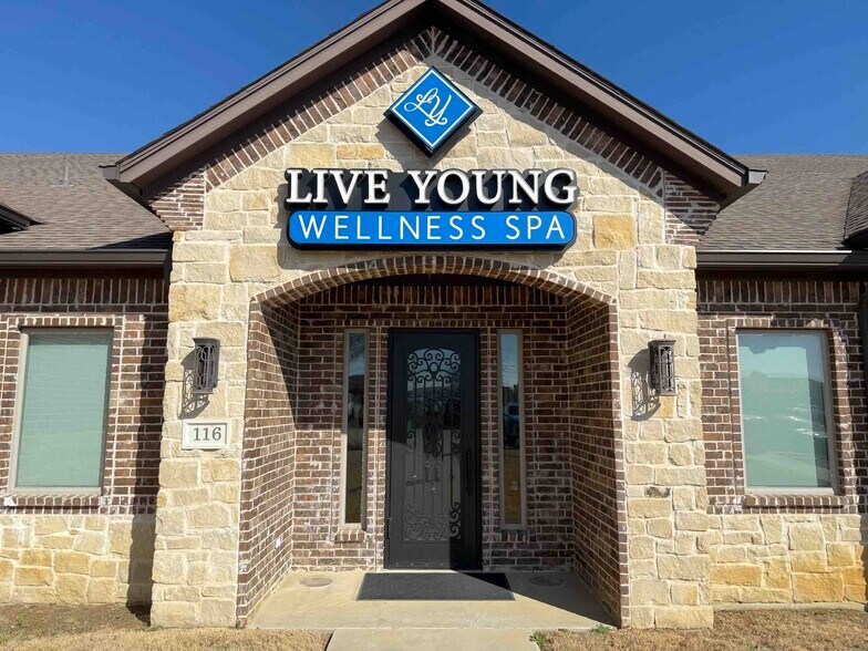 More Photos Of 26875 US Highway 380 E, Aubrey Office For Lease