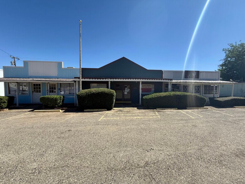 More Photos Of 13284 E Central Ave, Mayer Office Residential For Lease