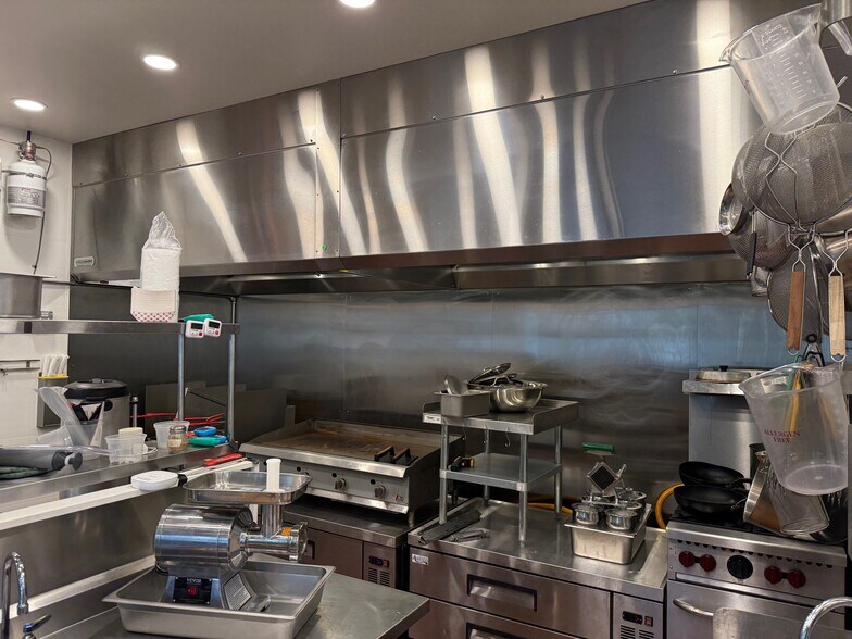 More Photos Of 425 S. Glover St, Twisp Restaurant For Sale