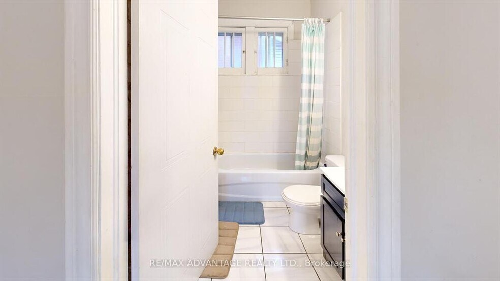 More Photos Of 193 Wharncliffe Rd N, London Apartments For Sale