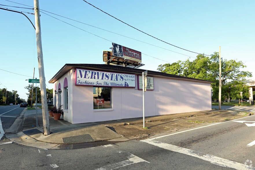 More Photos Of 2023 Dr Martin Luther King Dr, Pensacola General Retail For Sale
