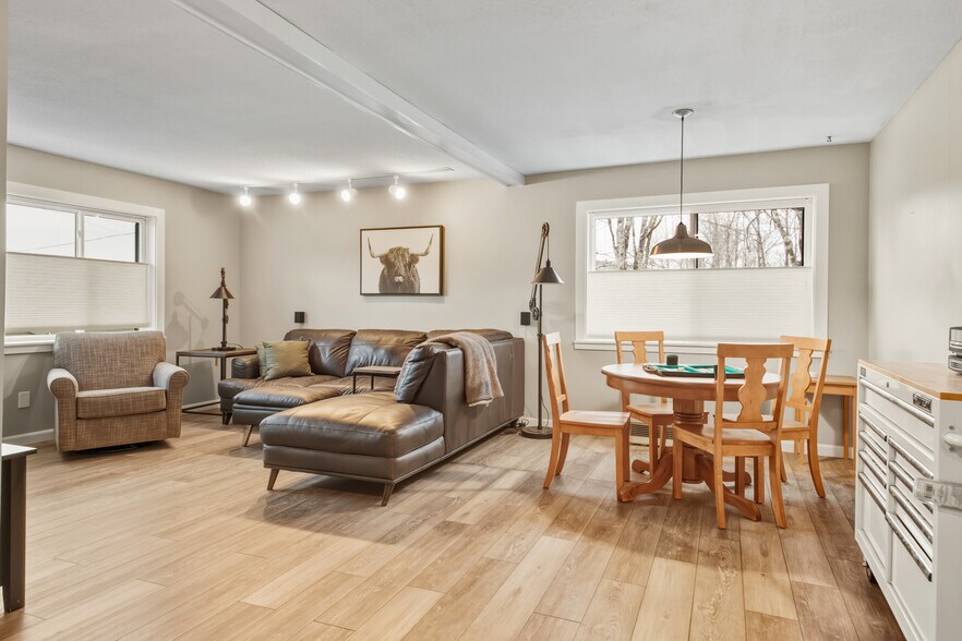 More Photos Of 798 Route 100, Wilmington Flex For Sale