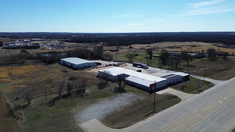 More Photos Of 7801 N Harrison Ave, Shawnee Warehouse For Lease