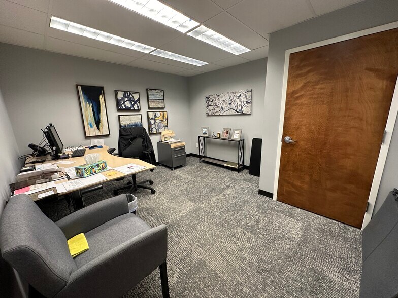 More Photos Of 50 Sheridan St, Stratford Manufacturing For Sale
