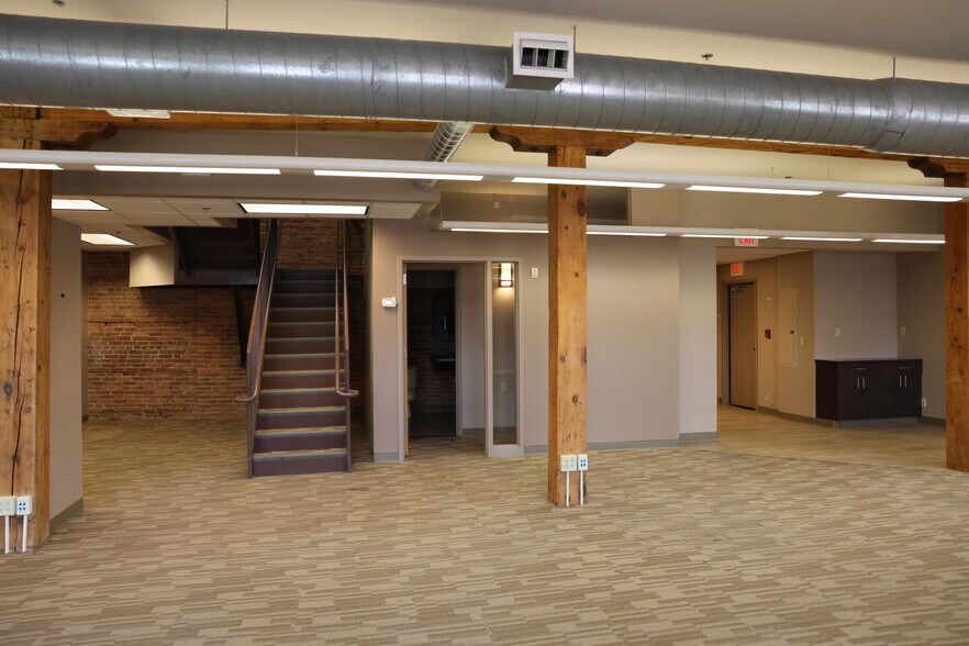 More Photos Of 316 S Clinton St, Syracuse Loft Creative Space For Lease