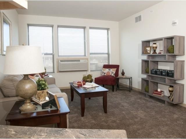 More Photos Of 2220 E Lake St, Minneapolis Apartments For Lease