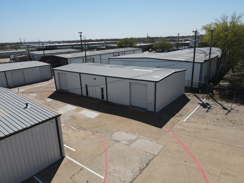 More Photos Of 4404-4412 Glenview Dr, Haltom City Warehouse For Lease