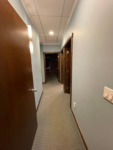 More Photos Of 189 Main Rd, Riverhead Medical For Lease