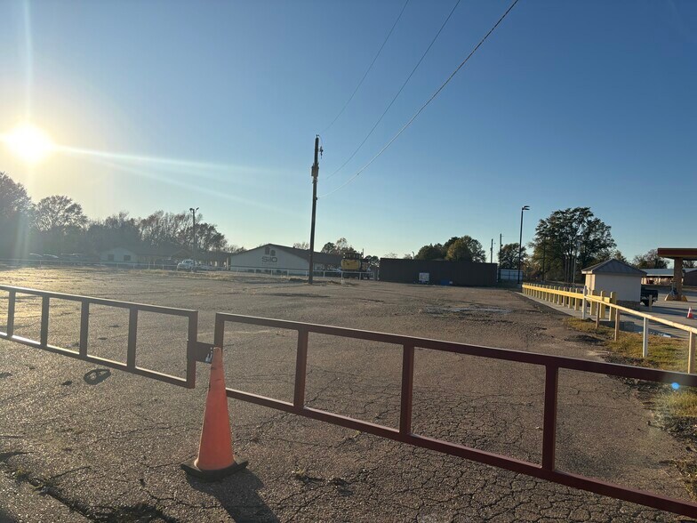 More Photos Of 303 HWY 59, Queen City Land For Sale