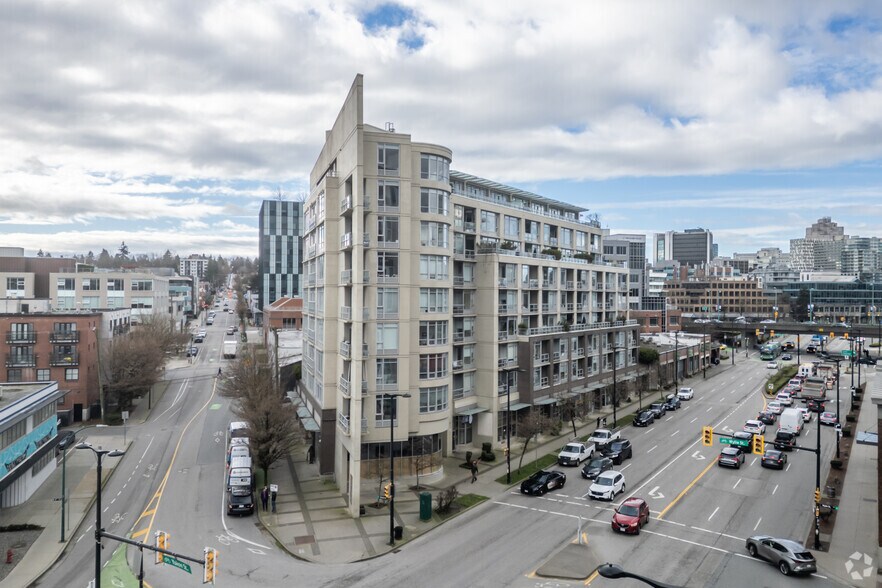 Primary Photo Of 430 2nd Av W, Vancouver Apartments For Lease
