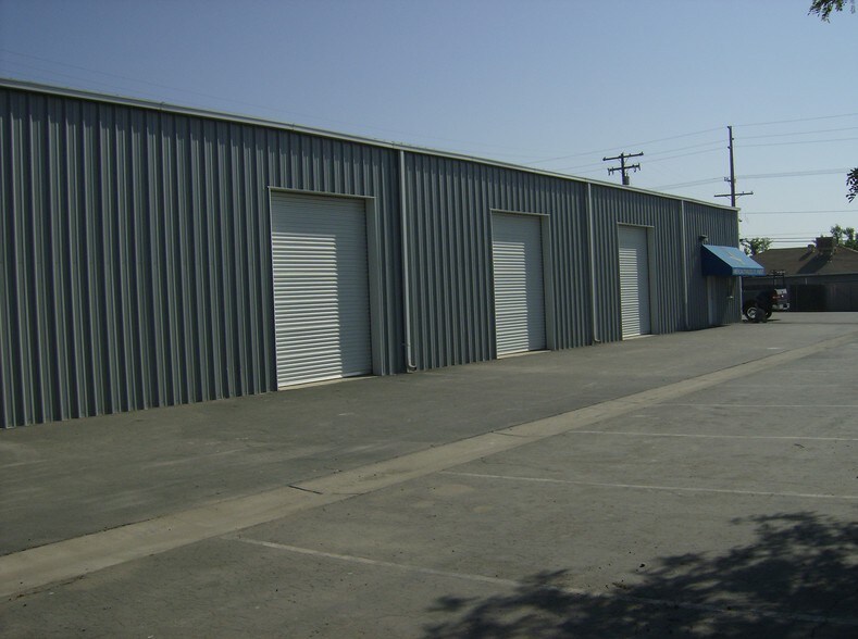 More Photos Of 1635 S O St, Tulare Warehouse For Lease