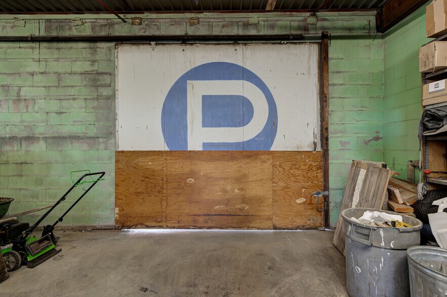 More Photos Of 1615 N Portland Ave, Oklahoma City Warehouse For Sale