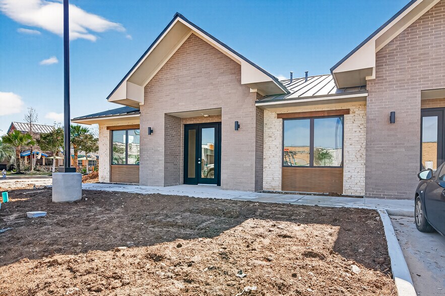 Primary Photo Of 217 Promenade Way, Sugar Land Medical For Sale