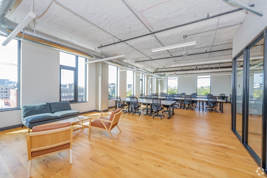 More Photos Of 1525 11th Ave, Seattle Coworking Space