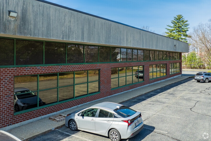 More Photos Of 89 October Hill Rd, Holliston Light Manufacturing For Lease
