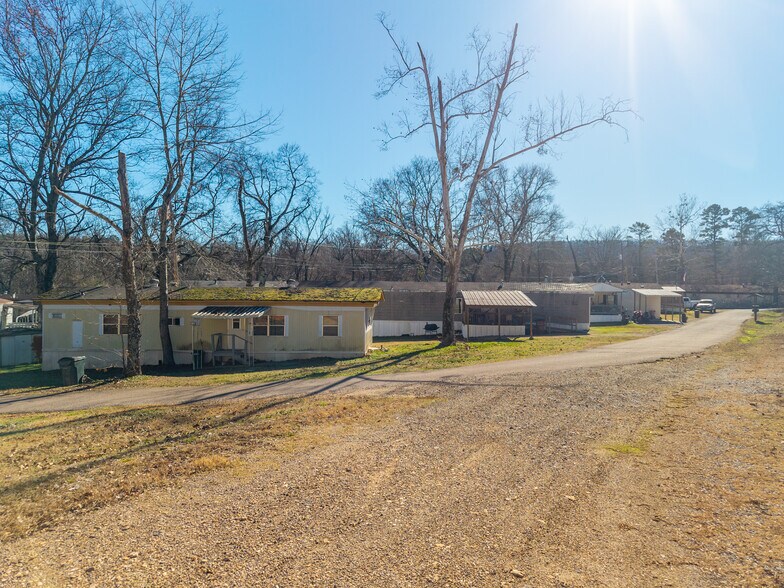 More Photos Of 106 Chance Cir, Mount Ida Multifamily For Sale