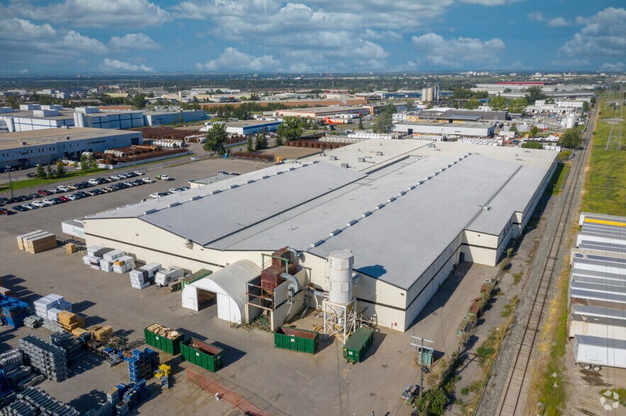 More Photos Of 3344 54th Ave SE, Calgary Manufacturing For Lease