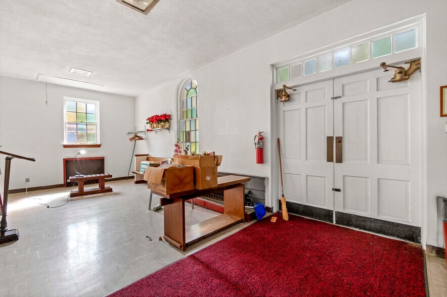 More Photos Of 500 Thompson Ave, Clairton Religious Facility For Sale