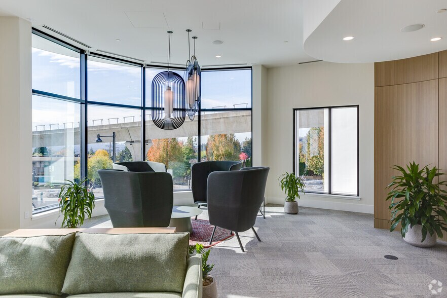 More Photos Of 515 Cottonwood Av, Coquitlam Apartments For Lease