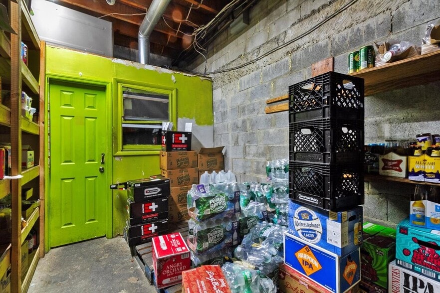 More Photos Of 7 Hillside Ave, New York Convenience Store For Sale