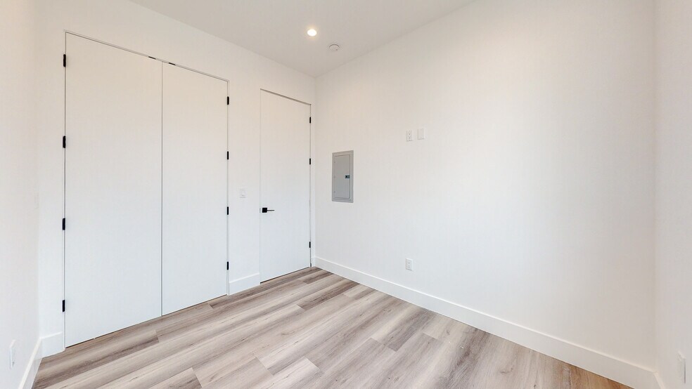 More Photos Of 525 N Normandie Ave, Los Angeles Apartments For Sale