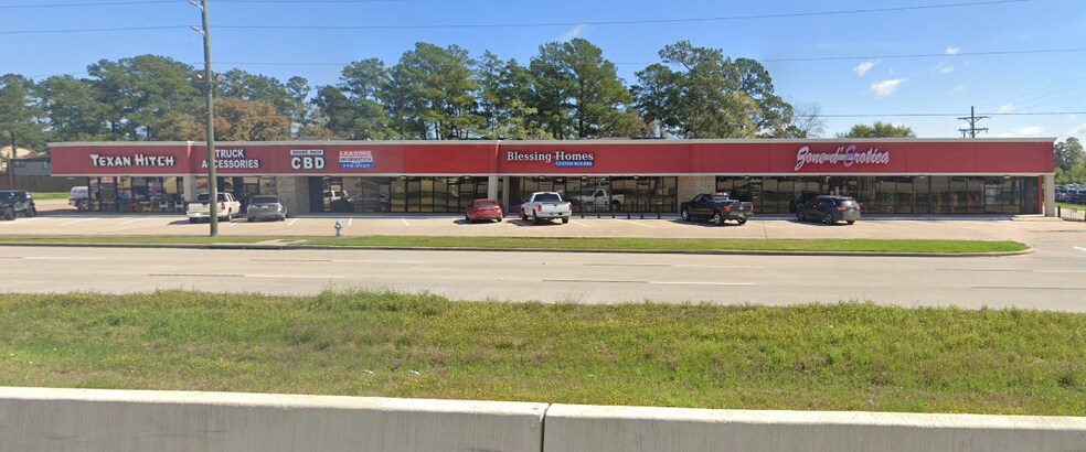 More Photos Of 813-823 N I-45, Conroe Unknown For Lease