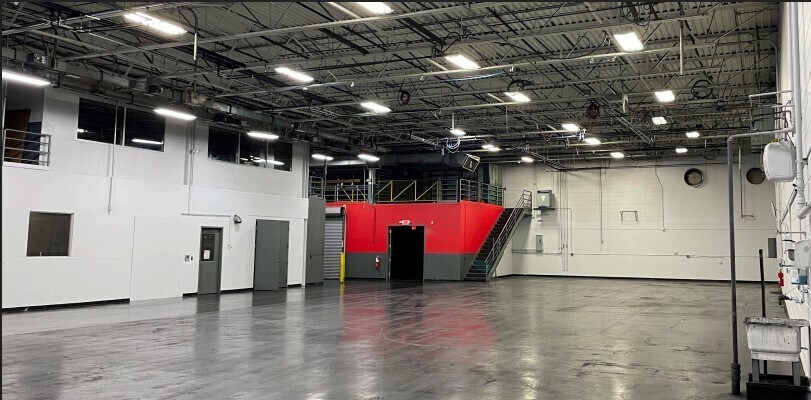 More Photos Of 11350 Stephens Rd, Warren Warehouse For Lease