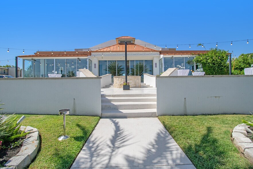 More Photos Of 3901 Nasa Pky, El Lago Lodge Meeting Hall For Sale