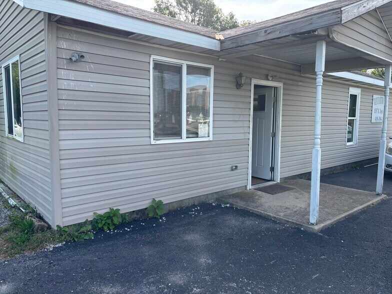 More Photos Of 1357 Spring St, Saint Marys Specialty For Sale