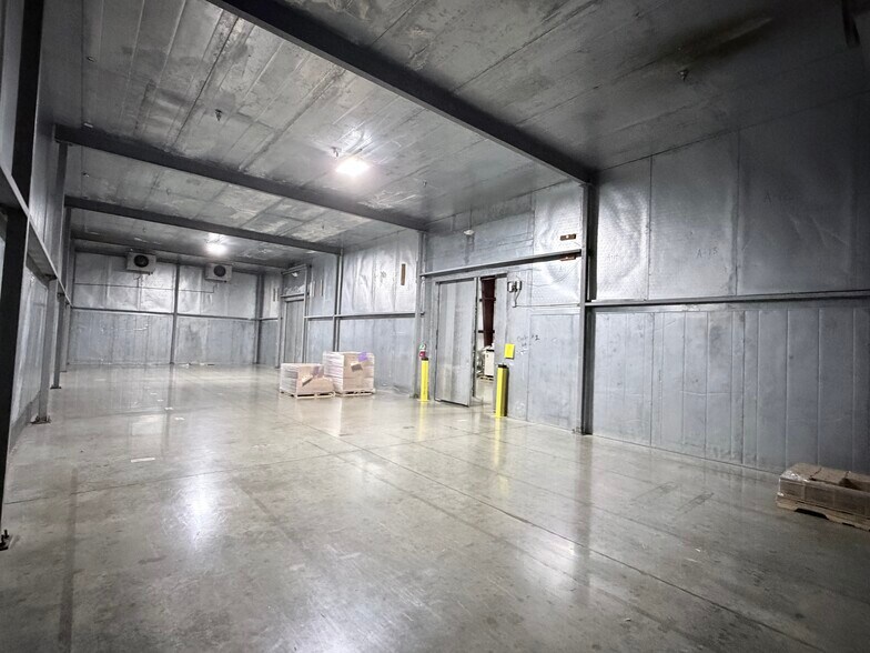 More Photos Of 688 Tolman Creek Rd, Ashland Refrigeration Cold Storage For Lease