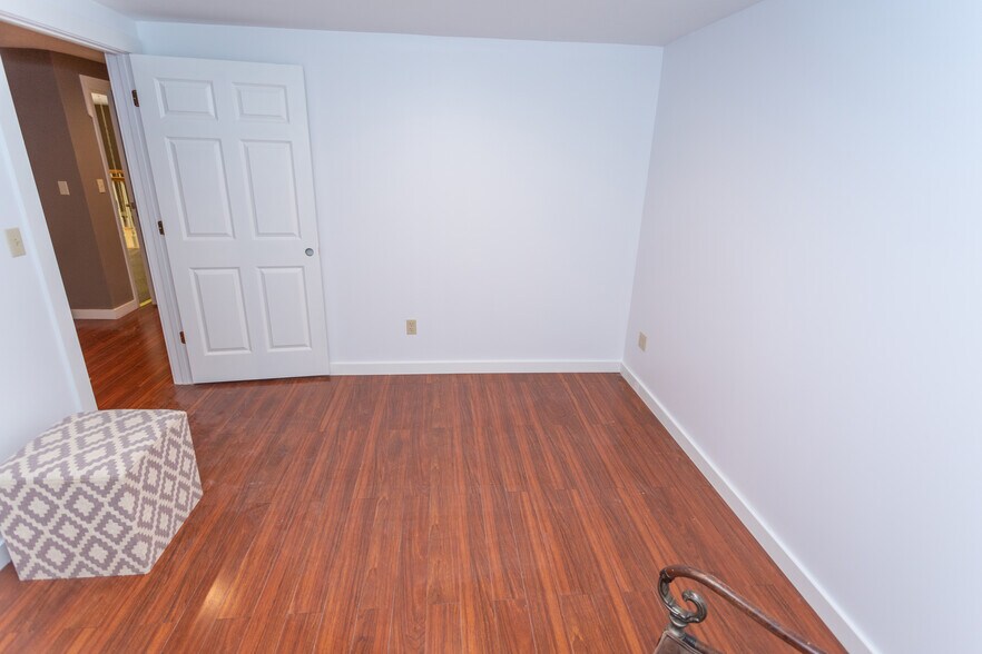 More Photos Of 1587 Boston Post Rd, Westbrook Unknown For Lease